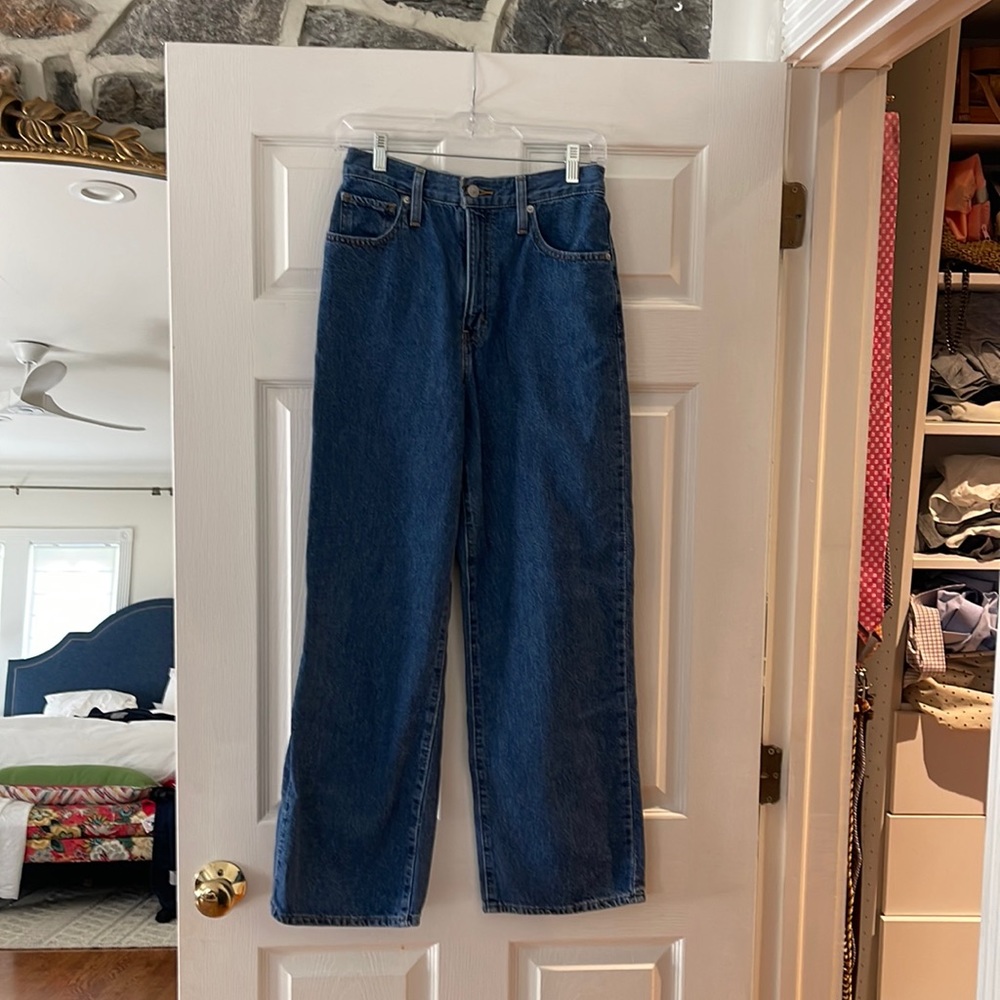 Levi Strauss, high waisted, straight jeans, size 27.